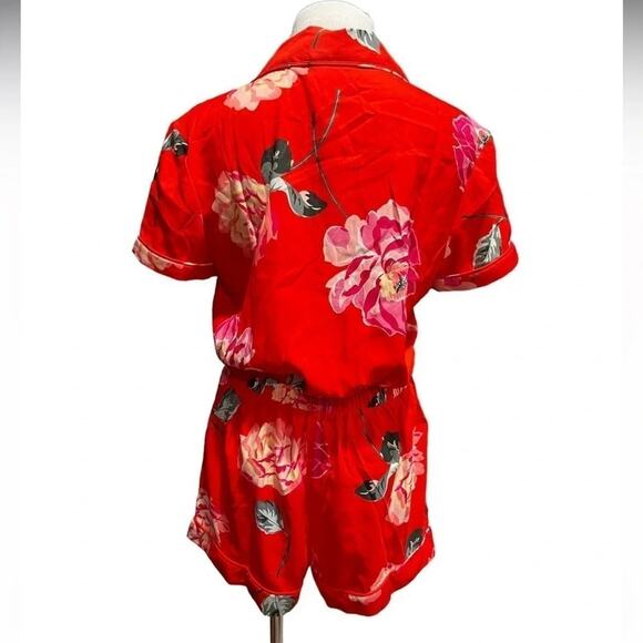VICTORIA'S SECRET ROMPER JUMPSUIT PAJAMAS RED FLORAL PRINT Size M NWOT - Picture 7 of 8